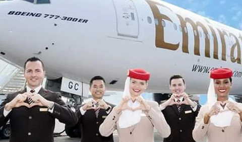 Emirates dikenal sebagai salah satu maskapai penerbangan termahal karena produk dan layanan kepada penumpangnya. Harganya bisa bervariasi, tetapi Anda harus membayar sekitar USD 28.000 atau Rp424 juta untuk perjalanan pulang pergi antara New York dan Dubai