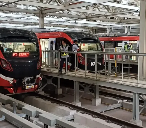 Kementerian Perhubungan (Kemenhub) menginformasikan bahwa uji coba operasional terbatas Light Rail Transit (LRT) atau Lintas Rel Terpadu Jabodebek akan dilakukan mulai Rabu 12 Juli 2023.