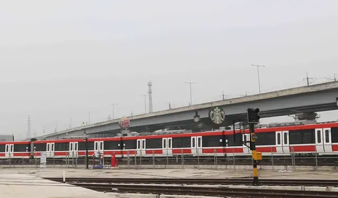 Juru Bicara Kemenhub, Adita Irawati menjelaskan uji coba dilakukan untuk memperkenalkan dengan mengajak masyarakat untuk merasakan pengalaman baru menggunakan LRT Jabodebek.