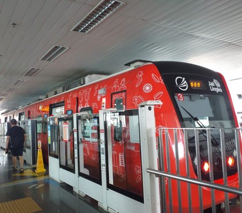 Lintas Rel Terpadu (LRT) Jabodebek mulai diuji coba hari ini, Rabu (12/7) hingga 15 Agustus 2023. Selama masa uji coba, penumpang hanya dikenakan tarif Rp1.