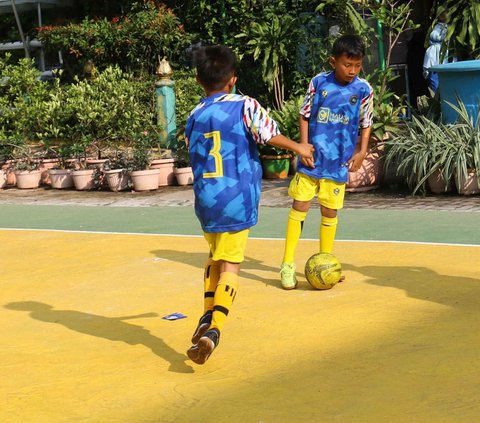 FOTO: Ragam Ekspresi Lucu Murid Baru Jalani Masa Pengenalan Lingkungan Sekolah Dasar, Ada yang Ceria hingga Cemberut