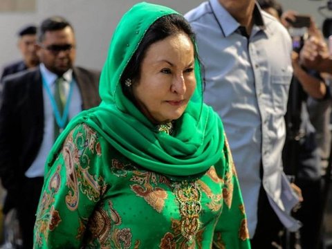 1. Rosmah Mansor