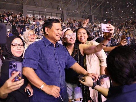 Prabowo Nonton Konser Ari Lasso