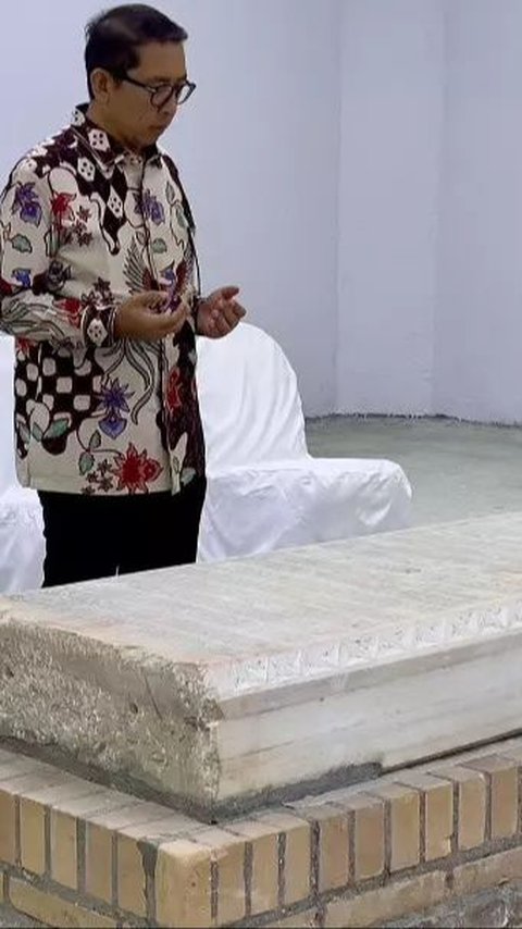 Begini Penampakan Makam Imam Bukhari di Uzbekistan, Ada Politikus Indonesia lagi Berdoa