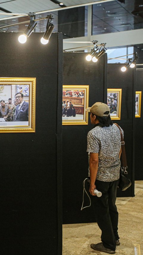 FOTO: Melihat Warna-Warni Pameran Fotografi 'Parlemen Moderen Untuk Indonesia' di Gedung Nusantara II