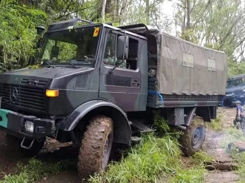 Truk Unimog