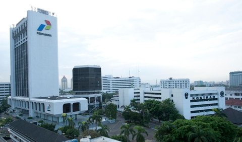 Selain itu, pemindahan kantor juga untuk pemerataan pembangunan.