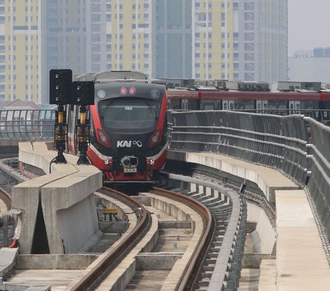 Selain itu, keberadaan LRT Jabodebek ini akan menambah pilihan transportasi umum bagi masyarakat Jakarta dan sekitarnya selain MRT dan Bus Transjakarta.