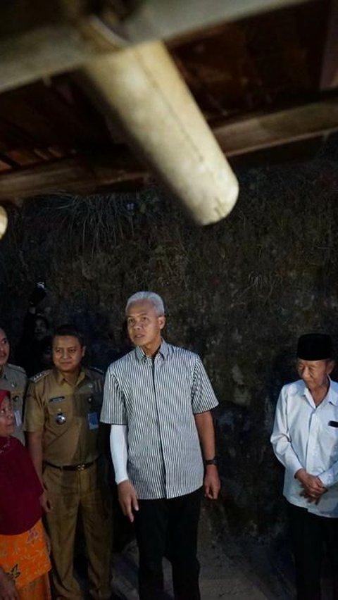 Ganjar Pranowo Kunjungi RTLH di Pelosok Sukoharjo, Susuri Jalan Setapak di Tengah Hutan