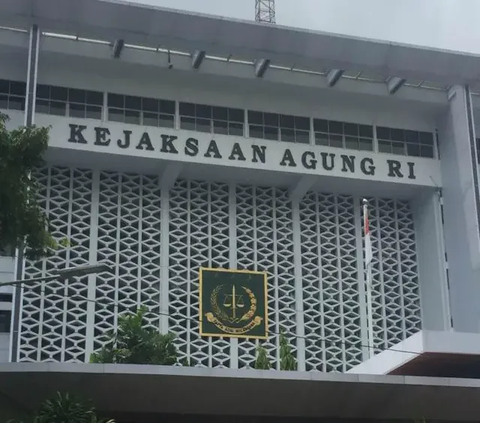 Dia menyebut kerugian negara akibat kegiatan pertambangan nikel di wilayah Kabupaten Konawe Utara, yang sedang diusut Kejati Sultra itu, berdasarkan perhitungan sementara auditor mencapai Rp5,7 triliun.