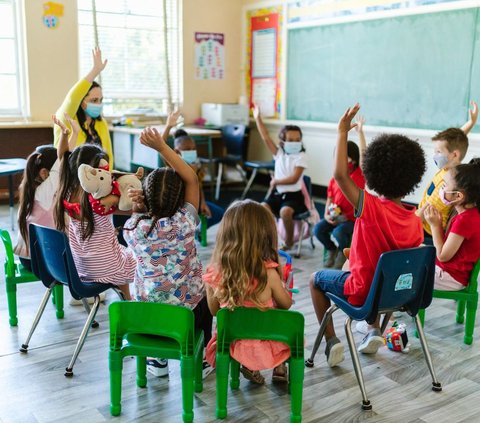 Kapan Usia Anak Siap Sekolah? Ini Saran Psikolog