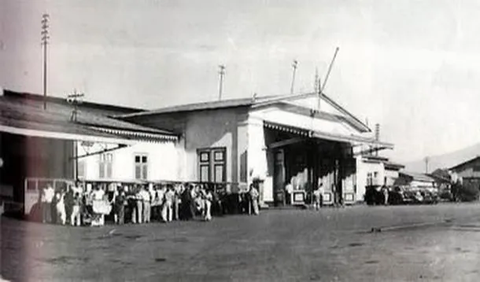 Pada tahun 1961, bersama Hasjim Ning, Jusuf Muda Dalam, dan Ciputra mendirikan perusahaan konstruksi PT. Pembangunan Jaya.