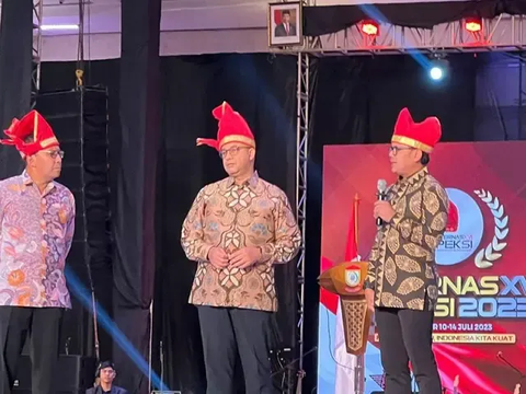 VIDEO:  Respons Ganjar Soal Sosok Prabowo dan Anies Senior dan Teman