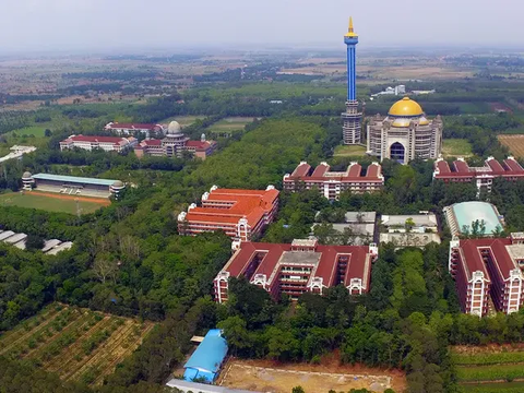 VIDEO: Mahfud Pastikan Jerat Hukum Panji Gumilang Al-Zaytun, Miliki 295 Sertifikat Tanah