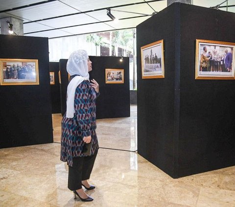 “InsyaAllah malam ini kami berangkat menunaikan ibadah Haji ke Baitullah. Mohon maaf lahir dan batin, mohon dibukakan pintu maaf atas segala kesalahan kami,” kata Puan dalam keterangan foto, dikutip Minggu (25/6/2023).