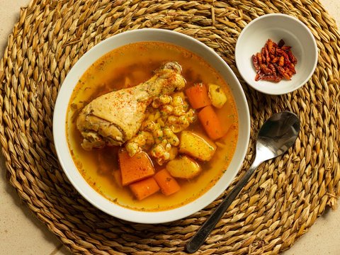 Resep Sup Ayam Sederhana untuk Redakan Demam dan Flu