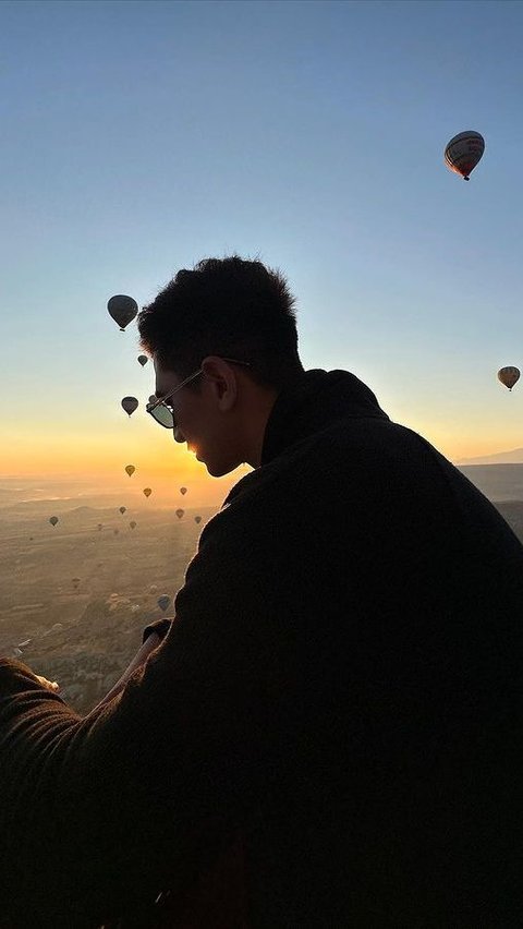 Momen Keseruan Verrell Bramasta Liburan ke Cappadocia, Sahabat 'Sendiri-sendiri Kesini Udah, Kapan Berdua?'