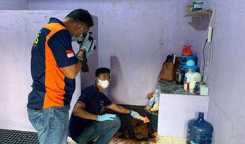 Polres Metro Jakarta Barat telah berhasil menangkap seorang pria inisial HS (30) yang diduga pelaku pembunuhan seorang wanita hamil di kontrakan kawasan Duri Kosambi, Cengkareng, Jakarta Barat.