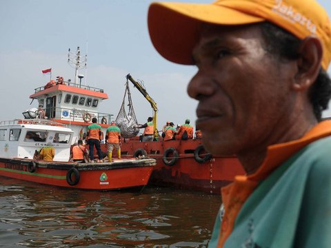 FOTO: Viral di Medsos, Ini Penampakan Tumpukan Sampah di Pantai Mangrove Muara Angke yang Bikin Miris