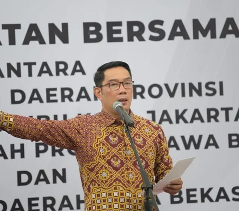 Selain itu, Ridwan Kamil mendesak Bacaleg Golkar untuk melakukan tes ilmiah dengan survei demi membaca apa yang ada di pikiran para pemilih.