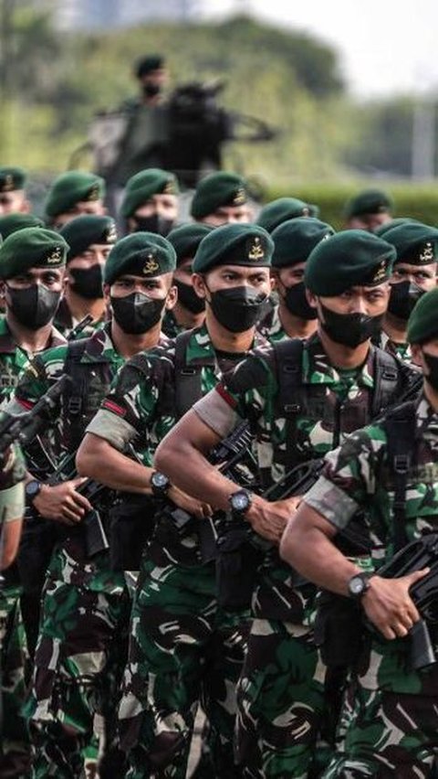 Momen Haru Istri Anggota TNI Ditinggal Tugas Suami, Tak Kuasa Tahan Tangis Kondisi Sedang Hamil