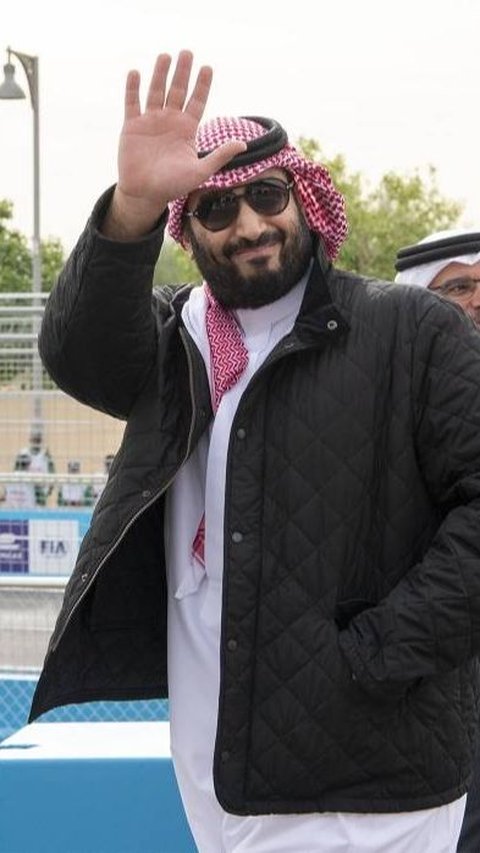 Penampilan Langka Pangeran Muhammad bin Salman dalam Balutan Outfit Kasual, Tampak Tampan dan Gagah