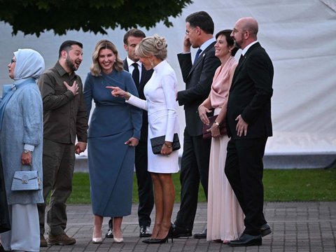 FOTO: Viral Momen Presiden Ukraina Tak Punya Teman Ngobrol di KTT NATO, Wajah Muramnya Jadi Sorotan