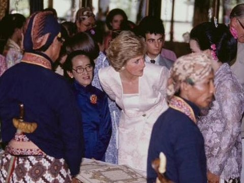 Potret Pangeran Charles & Putri Diana Nonton Tari di Kraton Yogyakarta Tahun 1989, 'Masih Pada Muda'