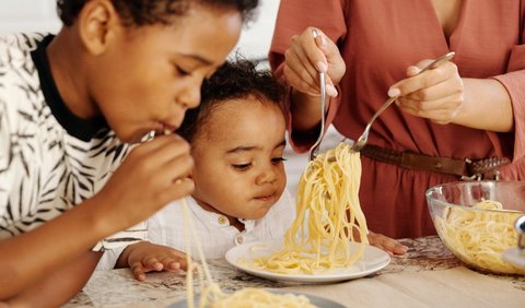 Kentang, mie, pasta dan labu bisa menjadi pilihan menu utama, terlebih jika anak sedang melakukan GTM atau Gerakan Tutup Mulut.