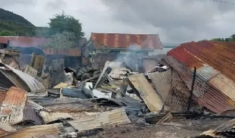 Panglima TNI Laksamana TNI Yudo Margono mengklaim kondisi di Kabupaten Dogiyai, Papua Tengah telah kondusif. Kerusuhan sebelumnya pecah di Dogiyai pada Kamis (13/7) kemarin.