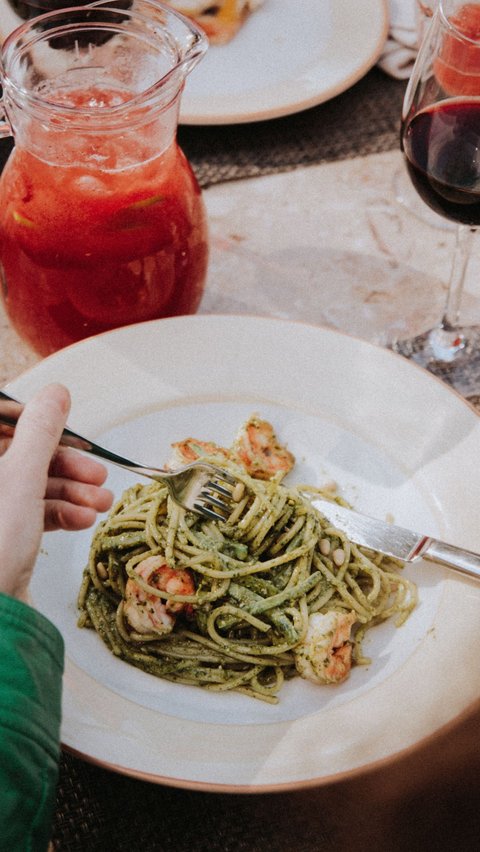 5. Spaghetti Pesto