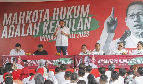 Ketua Umum Partai Kebangkitan Nusantara (PKN) Anas Urbaningrum menggelar pidato politik di Monumen Nasional (Monas), Jakarta Pusat.