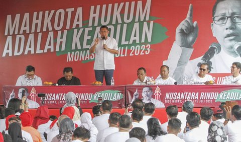 Ketua Umum Partai Kebangkitan Nusantara (PKN) Anas Urbaningrum, menyinggung pihak-pihak yang berbuat zalim kepadanya atas kasus korupsi Hambalang.