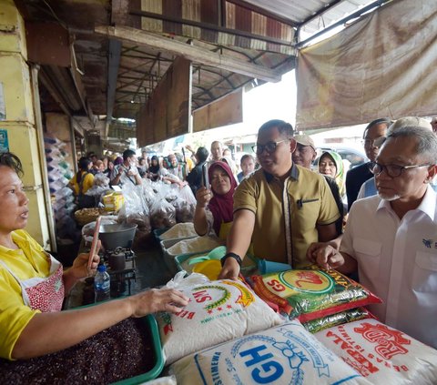 Harga Bahan Pokok di Pasar Blauran I Salatiga Terus Stabil Cenderung Turun