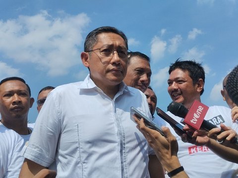 Dia meminta masyarakat percaya kepada KPU, sebab menurut Anas KPU pun tahu persis konsekuensi apabila opsi penundaan Pemilu dipilih.