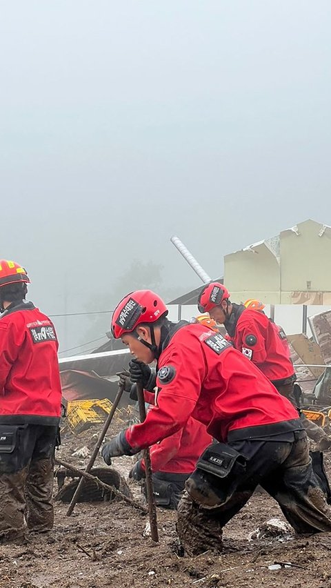 Jumlah korban akibat bencanan ini dilaporkan terus bertambah dari sebelumnya 22 orang kini menjadi 26 orang tewas dengan 10 orang lainnya masih dalam proses pencarian tim penyelamat.