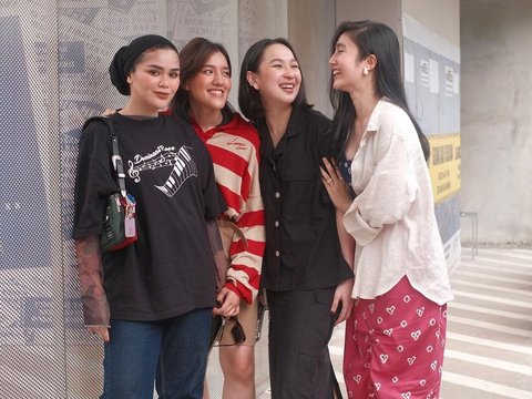 Tetap Rukun Meski Sudah Bubar, Intip Reuni Girlband Blink