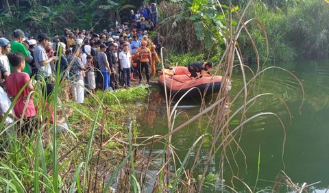 Saat ini, Polres Bogor masih mendalami latar belakangan AN hingga memiliki pengobatan alternatif tersebut.