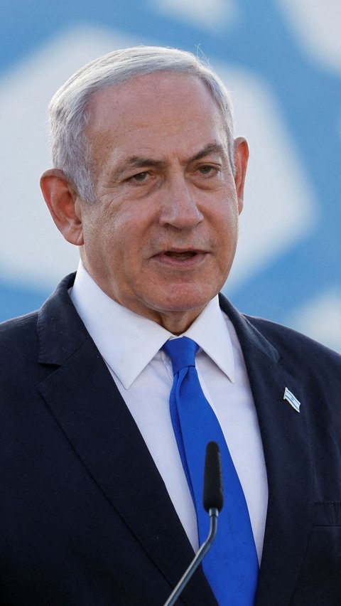 Terkait kondisi Netanyahu, kantor perdana menteri mengumumkan penundaan rapat kabinet hingga Senin (17/7/2023), dari semula dijadwalkan Minggu (16/7/2023).