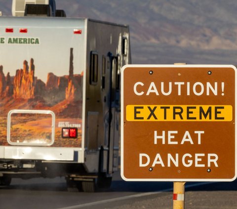 Death Valley juga Dijuluki sebagai tempat terkering di Amerika Serikat dengan suhu rata-rata wilayah tersebut mencapai 47 derajat Celcius selama musim panas.