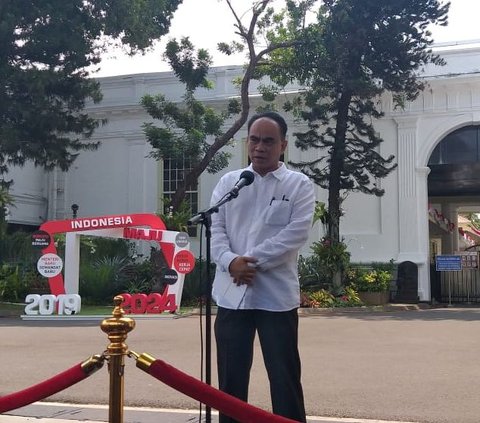 Ketika dikonfirmasi perihal kabar pelantikan tersebut, Budi Arie masih enggan membocorkan. Dia menunggu pengumuman resmi dari Jokowi.