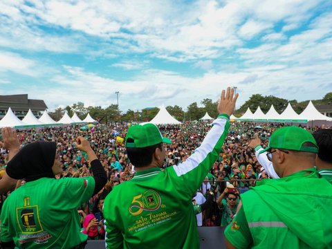 Melihat antusiasme masyarakat dan kader yang hadir menghijaukan Kendari, Mardiono yakin PPP bisa kembali bangkit.