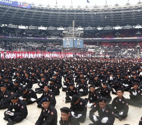 Ribuan simpatisan hadir mengikuti Apel Siaga Perubahan Partai NasDem yang berlangsung di Gelora Bung Karno, Senayan, Jakarta, Minggu (16/7/2023).