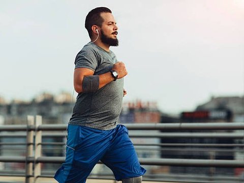 Manfaat Jogging Sore bagi Orang Gemuk, Bantu Bakar Kalori Tubuh