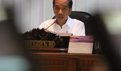 Presiden Jokowi kembali melakukan perombakan kabinet . Jokowi melantik sejumlah menteri dan wakil menteri pagi ini, Senin (17/7/2023) di Istana Negara, Jakarta.