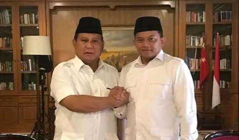 Legislator Dapil Kabupaten Bogor ini mengutip lirik Lagu Koesplus berjudul 'Kolam Susu'. Tongkat Kayu dan Batu jadi Tanaman. Ikan dan udang menghampiri dirimu.