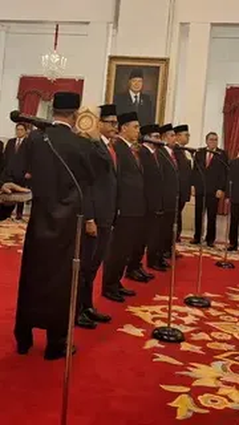 VIDEO: Momen Jokowi Lantik Menteri & Wakil Menteri Baru di Istana, ini Daftar Lengkapnya