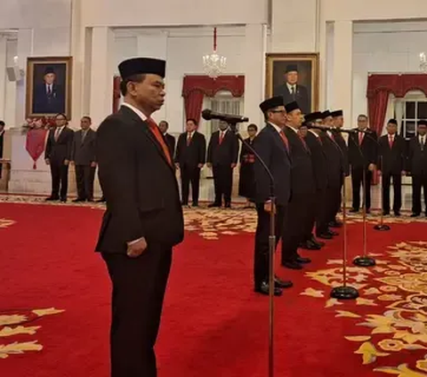 VIDEO: Jokowi Lantik Menteri & Wakil Menteri Baru di Istana, Ini Daftar Lengkapnya