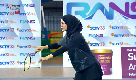 Sementara itu, Lesti Kejora mengaku deg-degan saat pertandingan badminton melawan Raffi dan Nagita. Apalagi pertandingan ini disaksikan oleh banyak penonton.