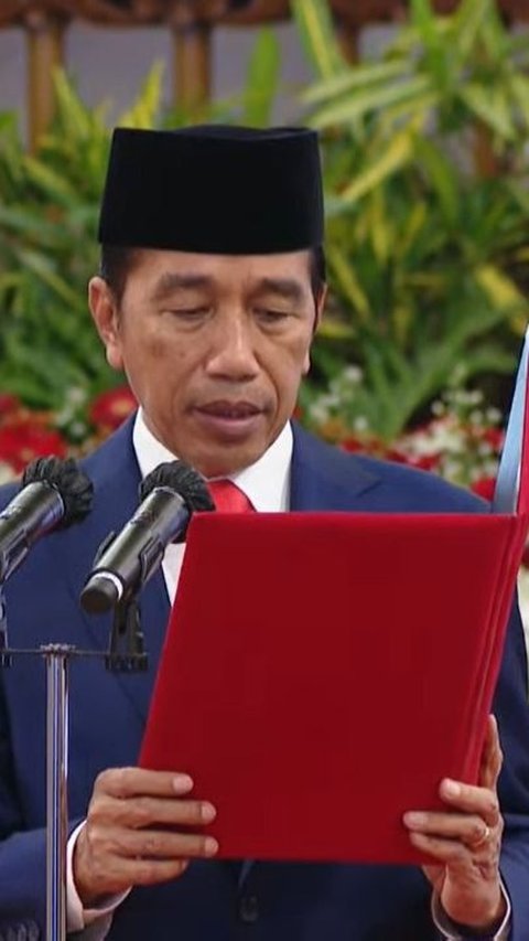 Kemudian, Jokowi ditanyakan apakah sudah berkomunikasi dengan NasDem soal penunjukan Menkominfo baru ini. Dia kembali bicara mengenai kecepatan kerja.